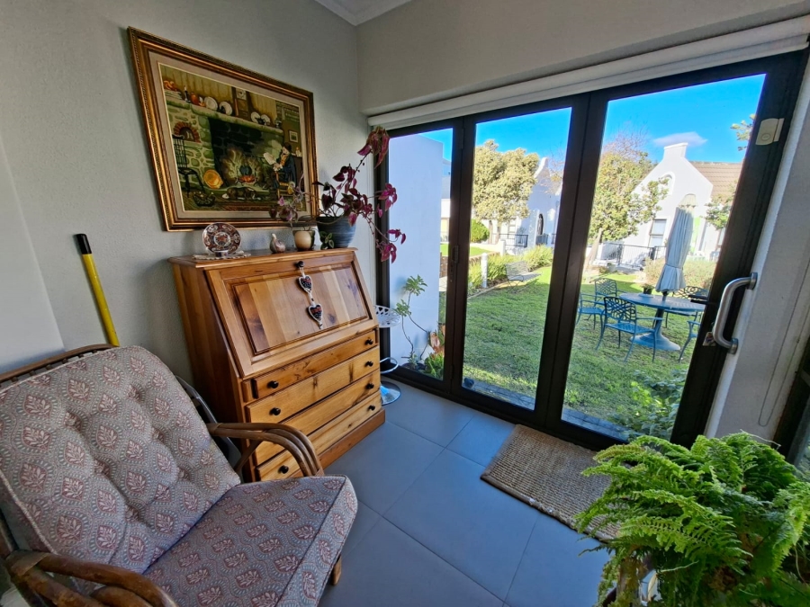 To Let 1 Bedroom Property for Rent in Zevenwacht Retirement Village Western Cape